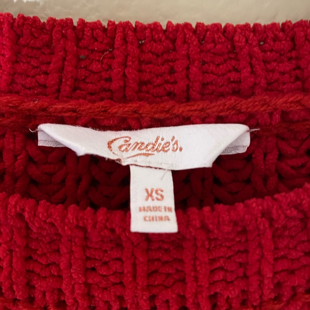 Candie’s - Picture 3 of 3
